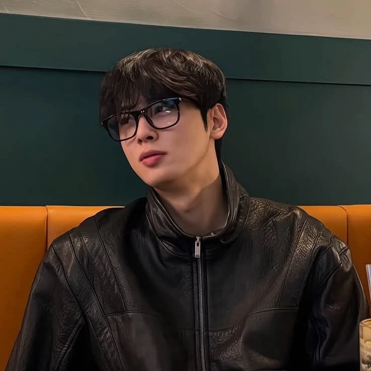 cha eun-woo  thumbnail