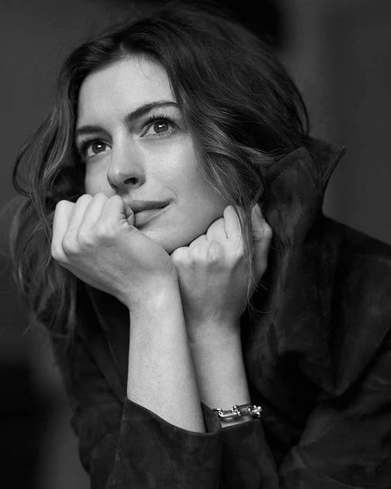 Anne Hathaway  thumbnail