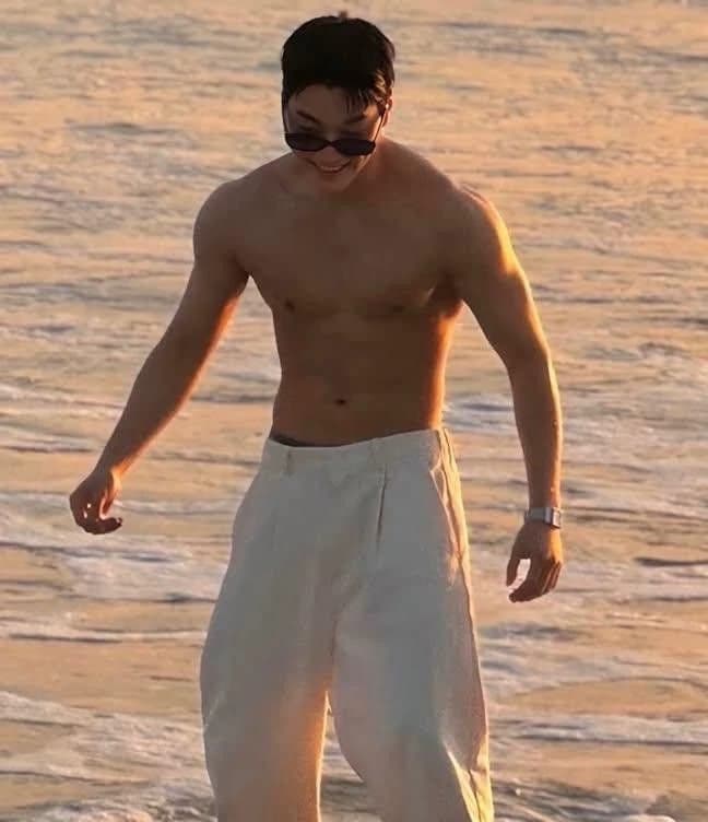 CHOI SAN thumbnail