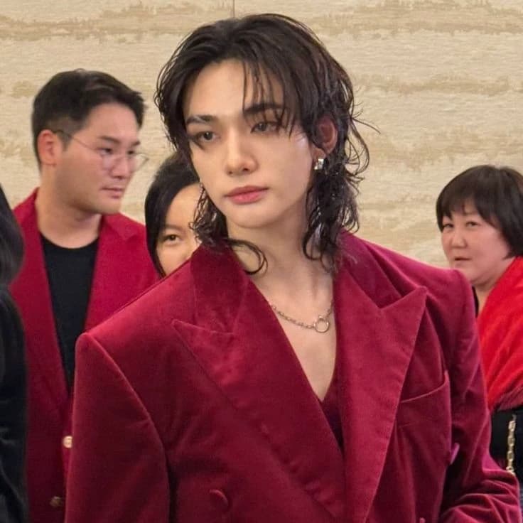 Hwang Hyunjin thumbnail