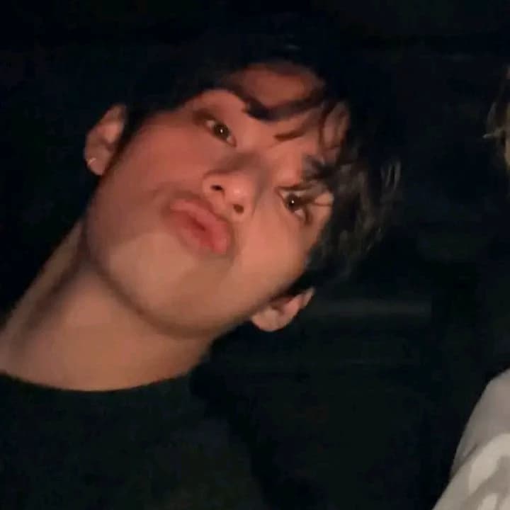 Kim Taehyung thumbnail