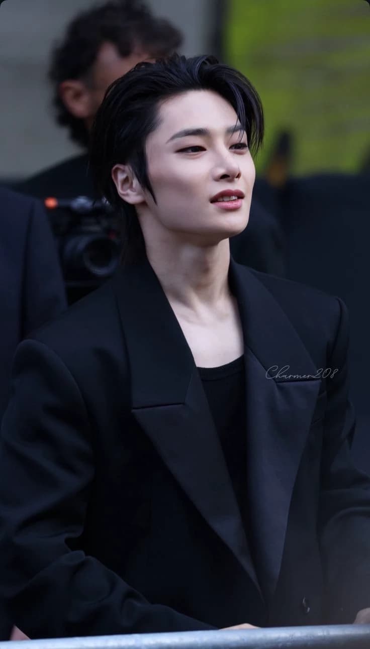 Jeongin (seungin) thumbnail