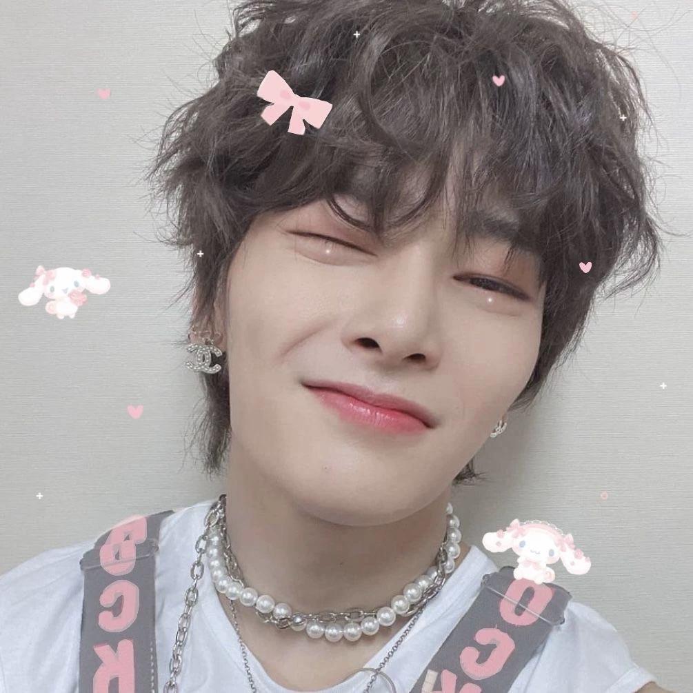 Jeongin  thumbnail