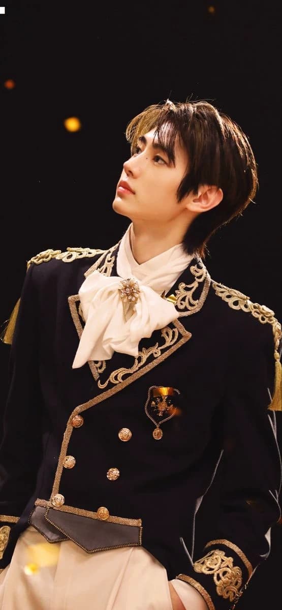 Park Sunghoon - "My Royalty" thumbnail