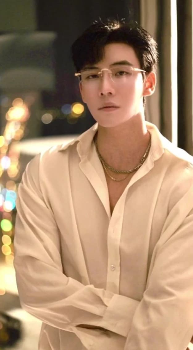 Yichen||CEO, secret boyfriend  thumbnail