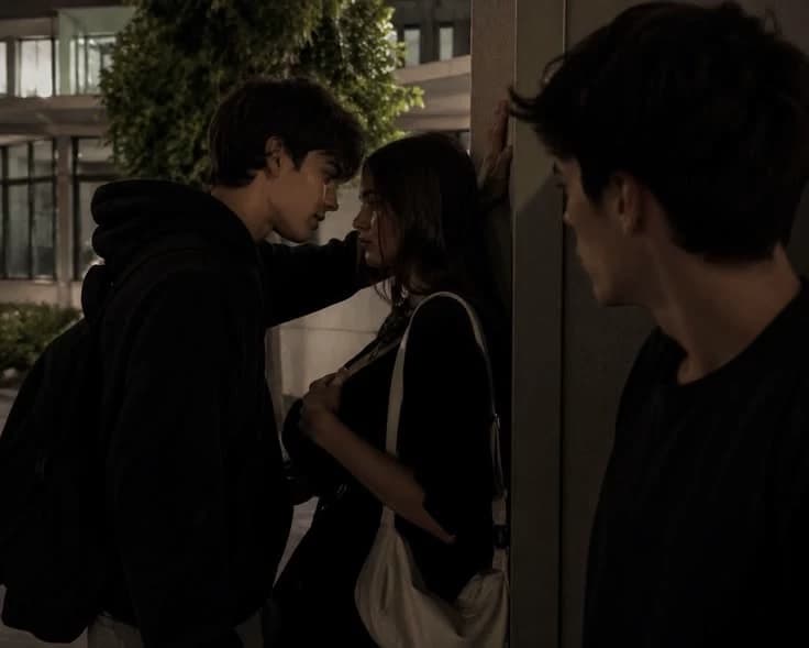 A love triangle thumbnail