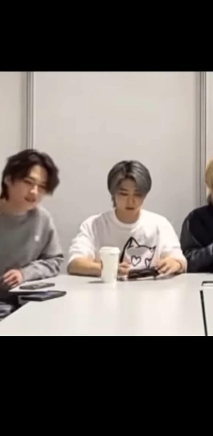 Stray kids thumbnail