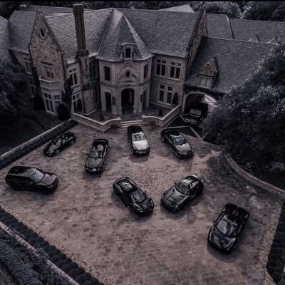 Mafia family mansion thumbnail