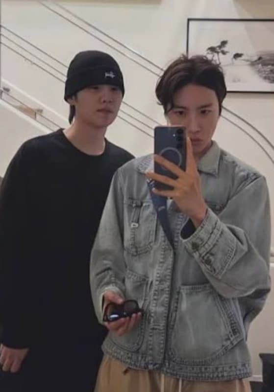 Yoongi_Hoseok/Omegaverse  thumbnail