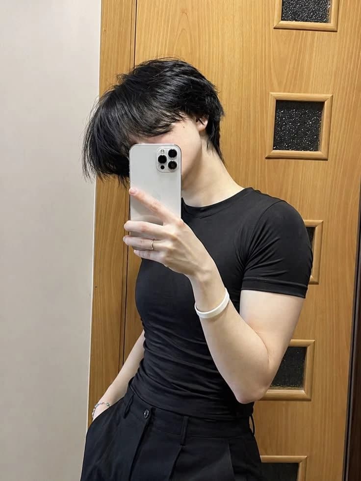 Lara thumbnail
