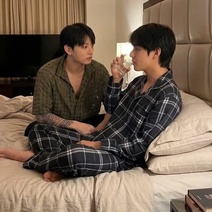 Kim Taehyung thumbnail