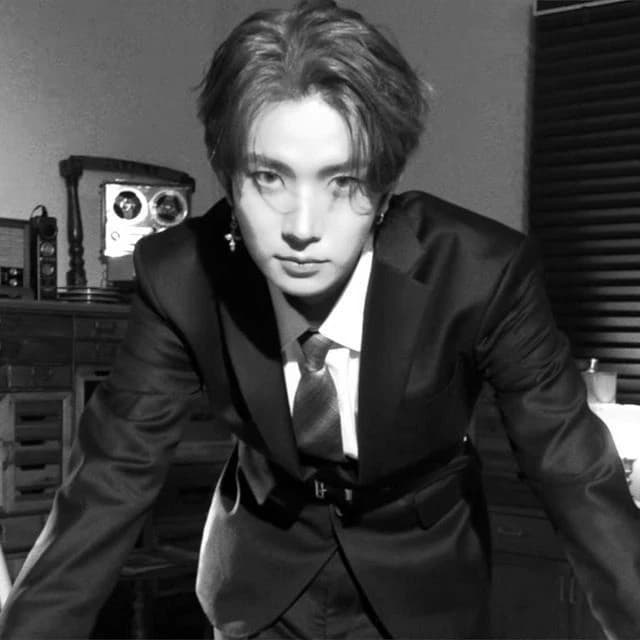 Lee Heeseung  thumbnail