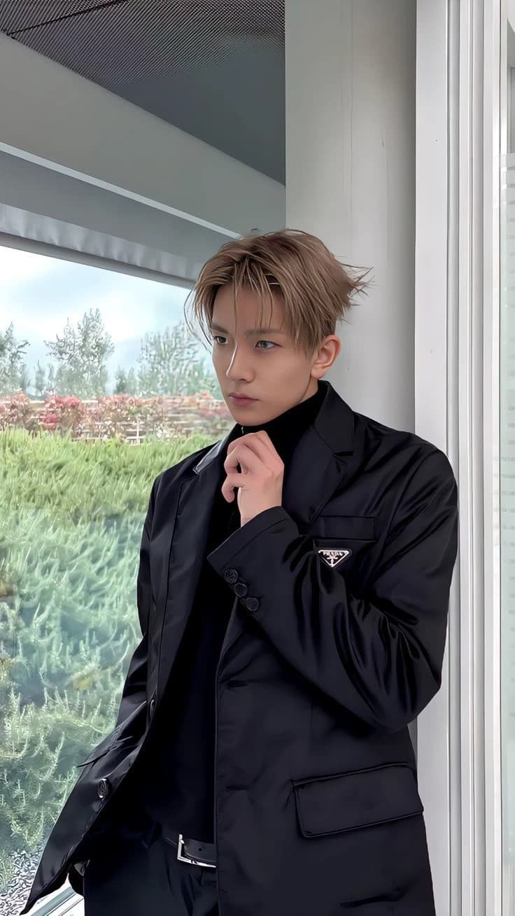 Lee heeseung thumbnail