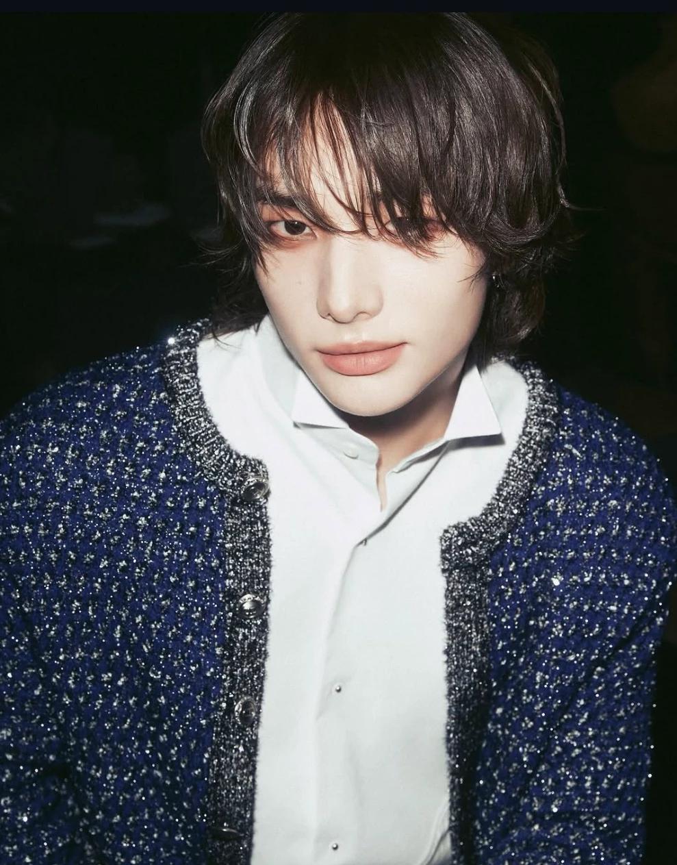 Hwang Hyunjin  thumbnail