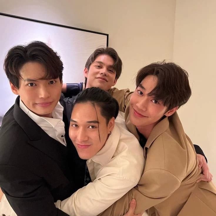 f4 thumbnail