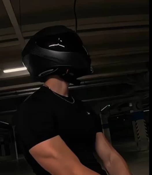 Alex  thumbnail