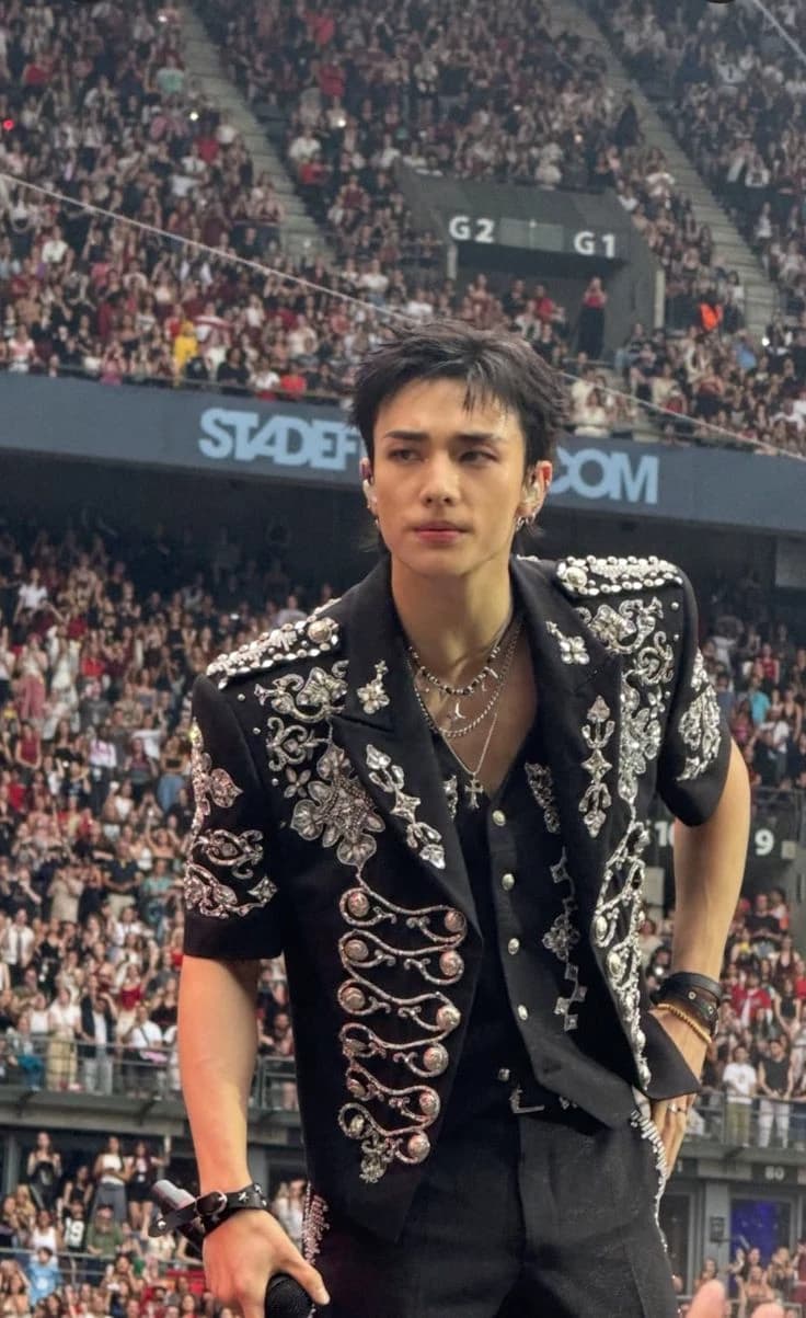 Hwang Hyunjin thumbnail