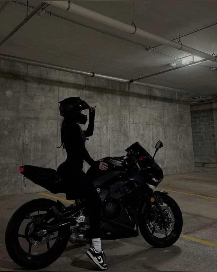 Jeylah ~biker girl~ thumbnail