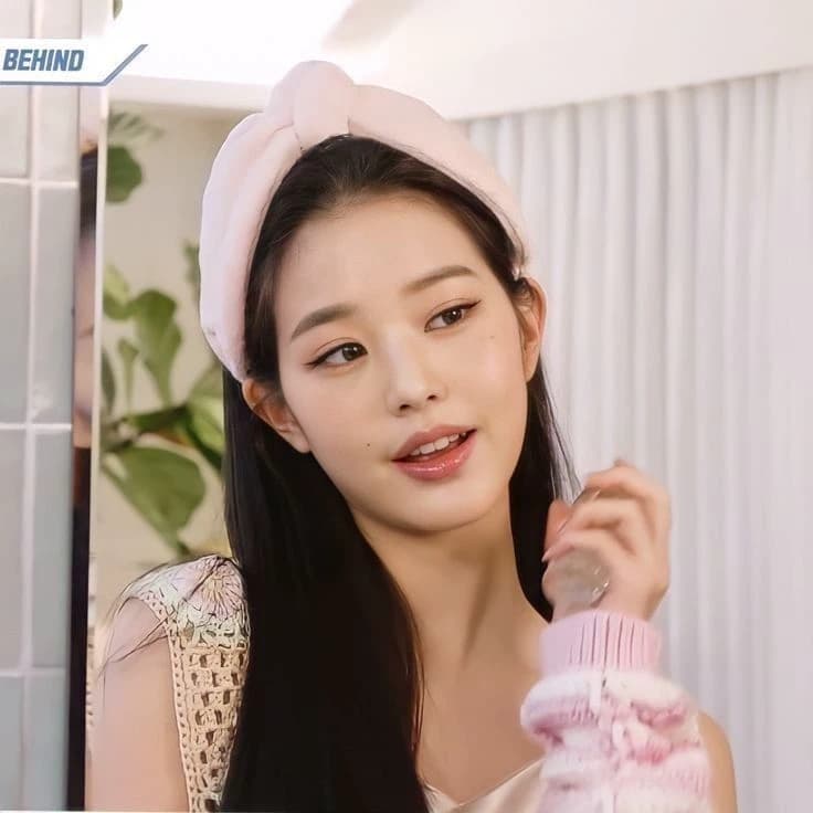 JANGWONYOUNG thumbnail