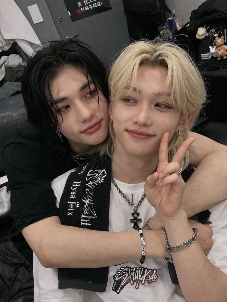 !!!Stray kids and Katseye?!!! (Hyunlix version) thumbnail