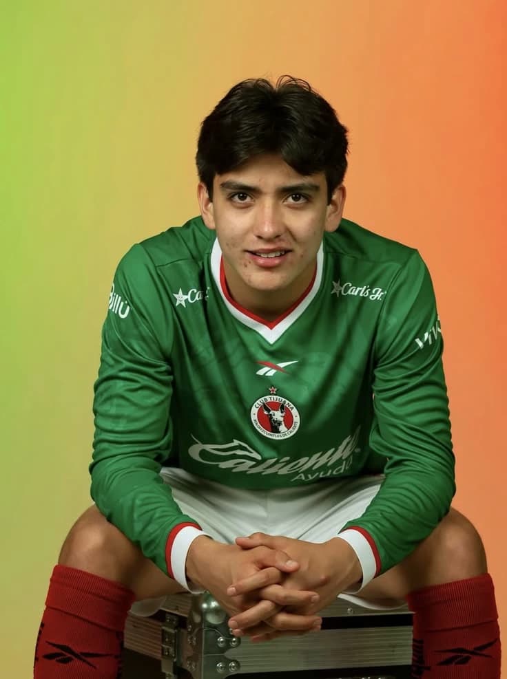 Gilberto Mora thumbnail