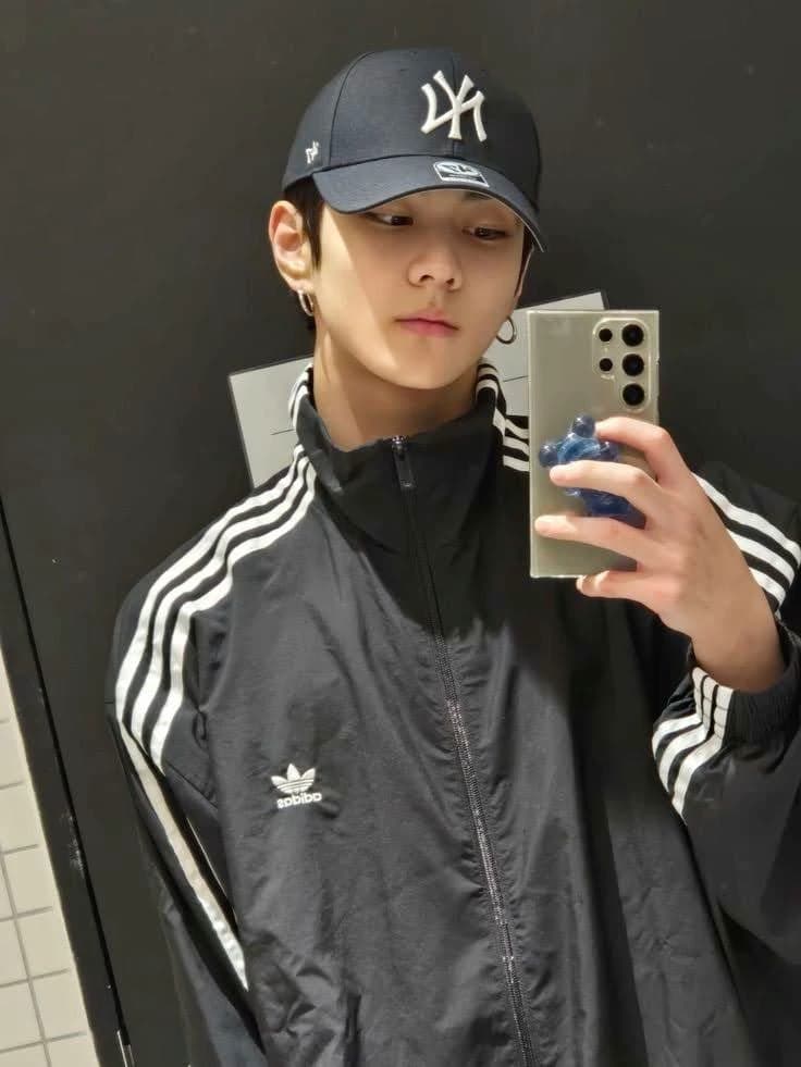 Jungwon  thumbnail