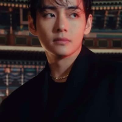 Kim Taehyung \[esposo mafioso\] thumbnail