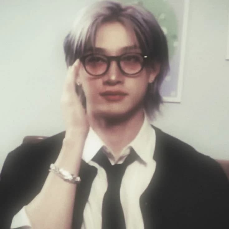 Your nerdy boyfriend-Christopher Bangchan☝🤓 thumbnail