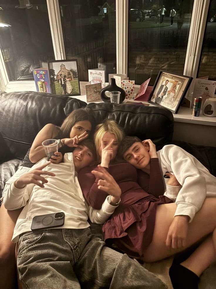 Crazy friends 🤪 thumbnail
