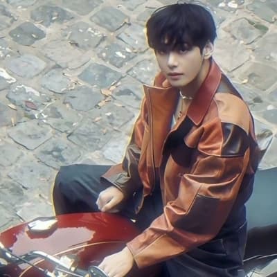 Kim Taehyung thumbnail