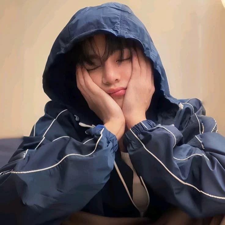Kim Taehyung thumbnail
