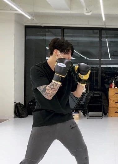 Jeon Jungkook  thumbnail
