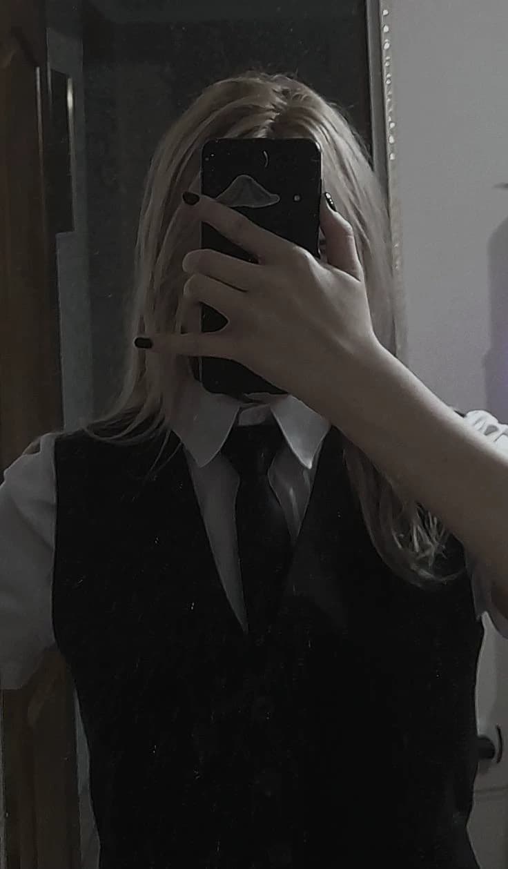 Karina thumbnail