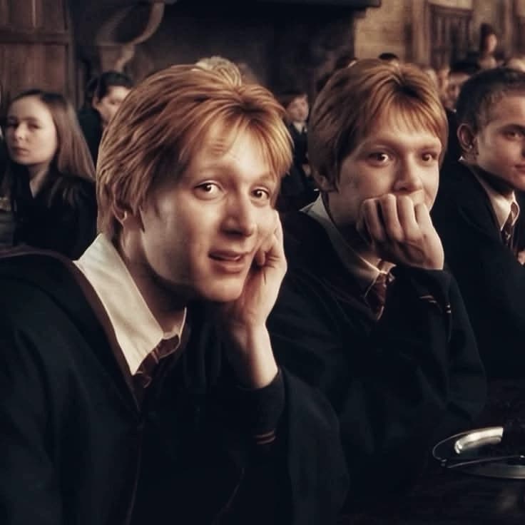 Fred and George Weasley thumbnail