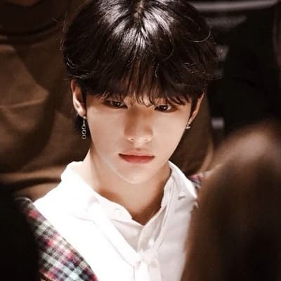 Hyunjin ♥︎ thumbnail