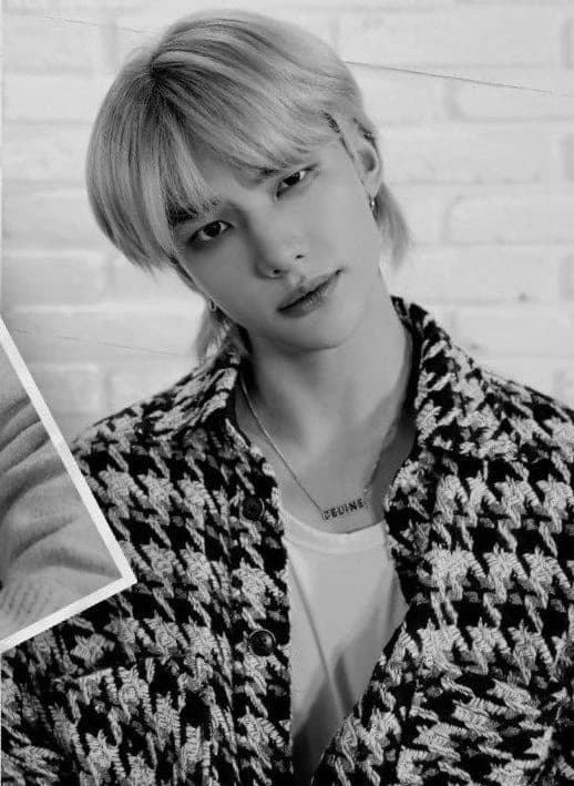 Hyunjin thumbnail