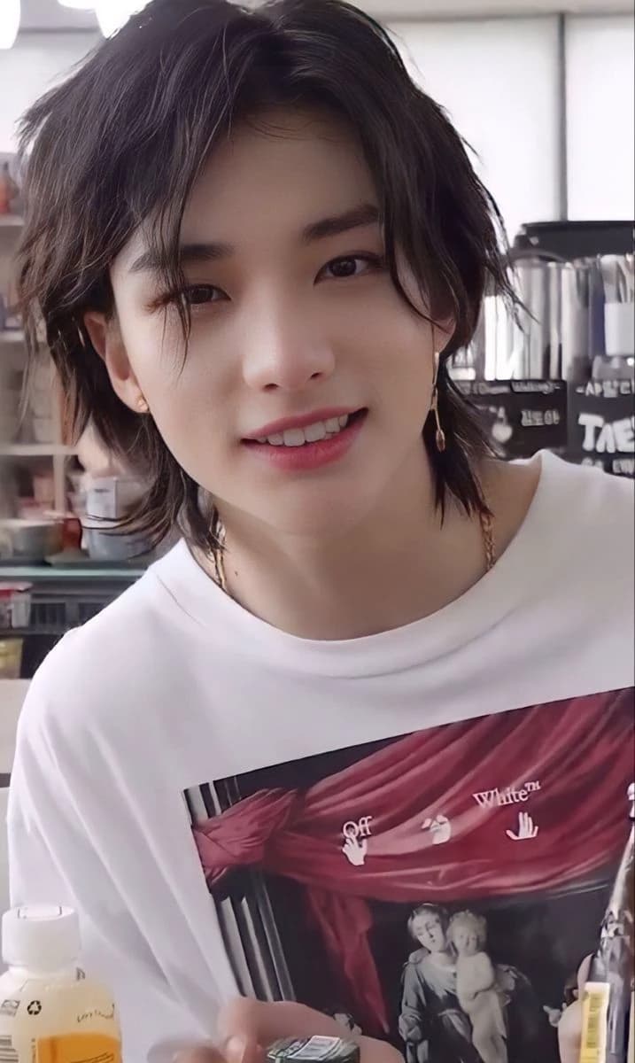 Hwang hyunjin thumbnail