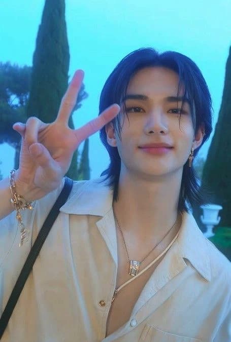 Hyunjin thumbnail