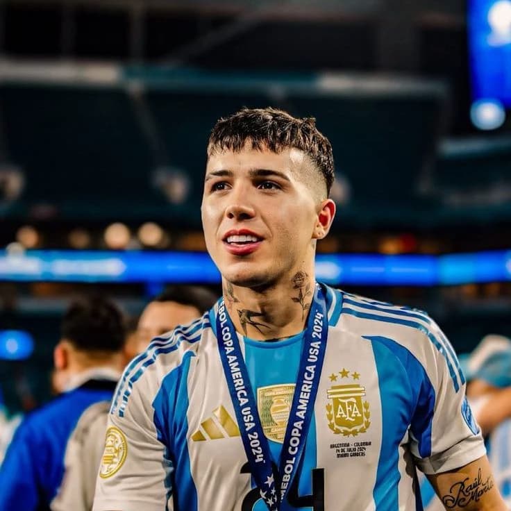 Enzo Fernandes y t/n thumbnail