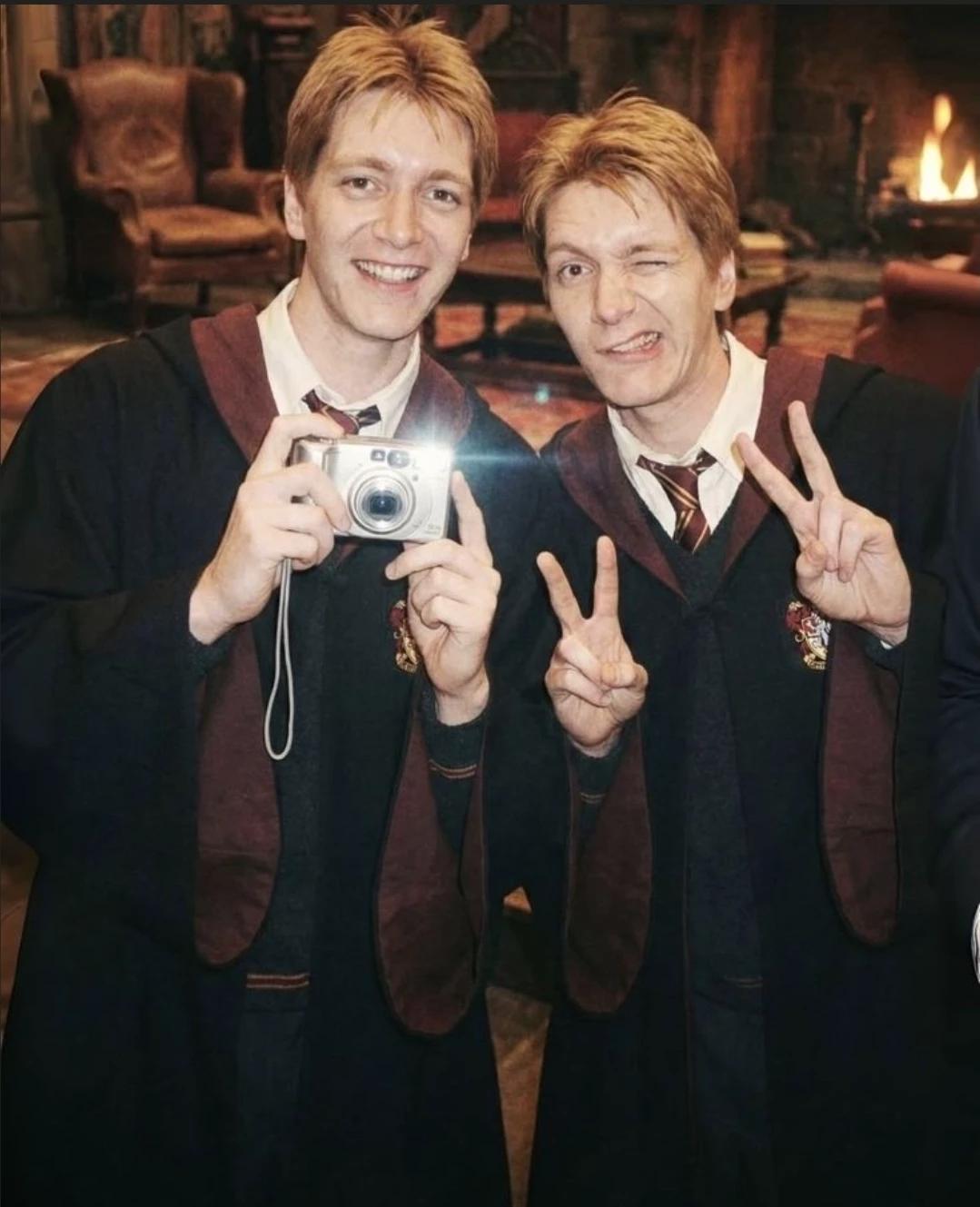Weasley twins thumbnail