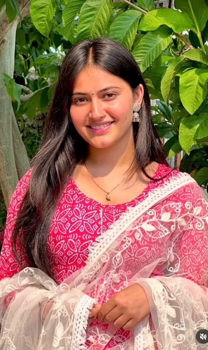 Mrunal thumbnail