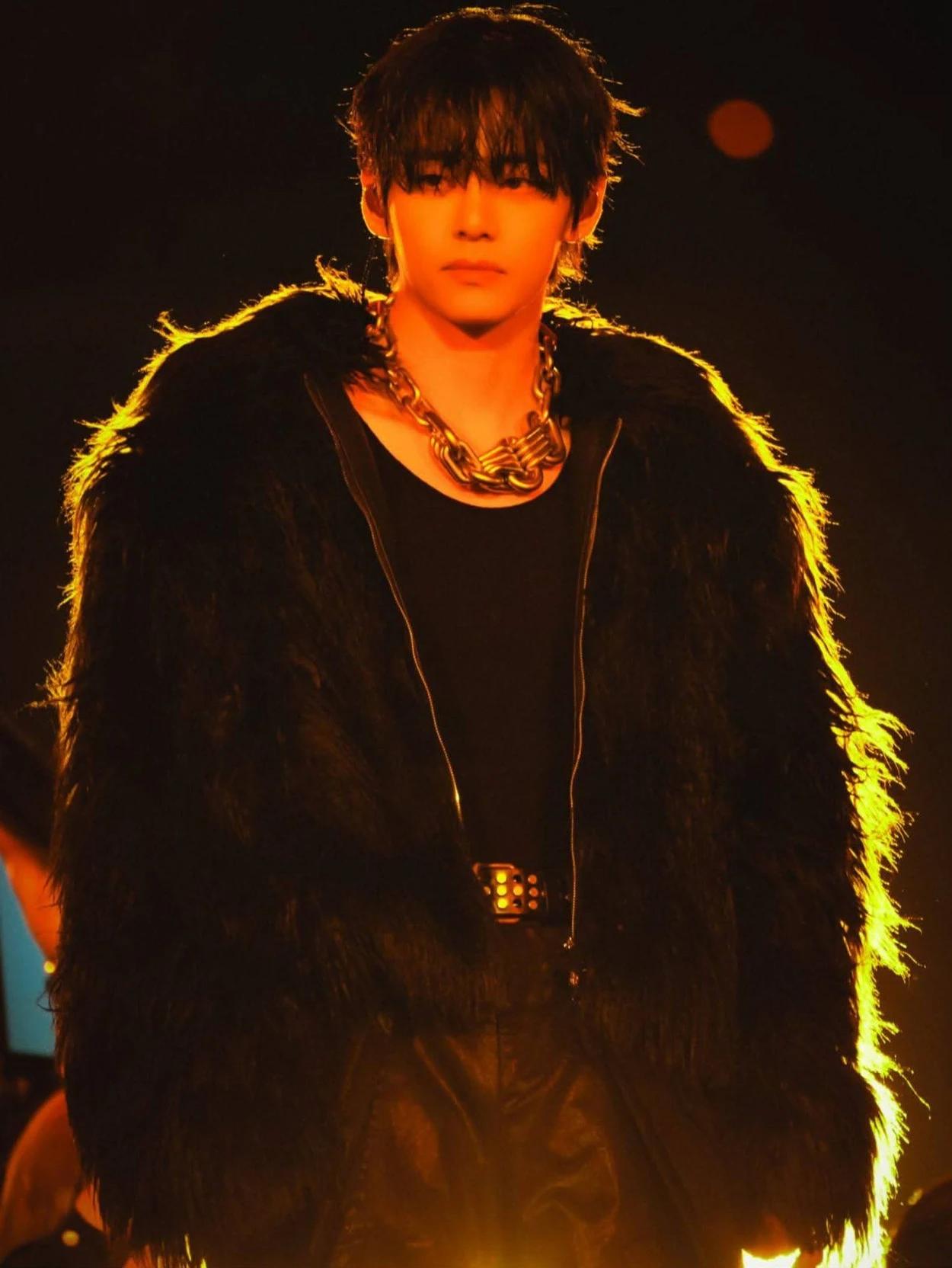 Kim Taehyung thumbnail
