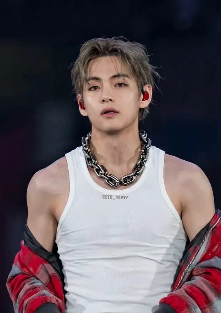 Kim Taehyung thumbnail