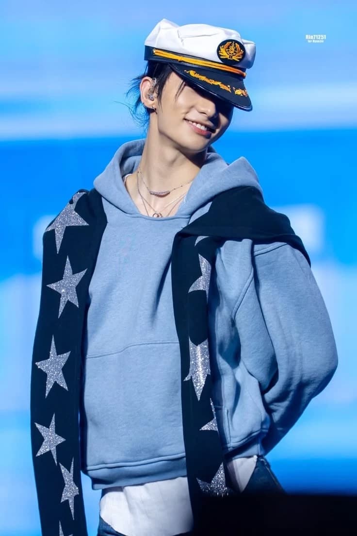 Hyunjin - mom friend's son thumbnail