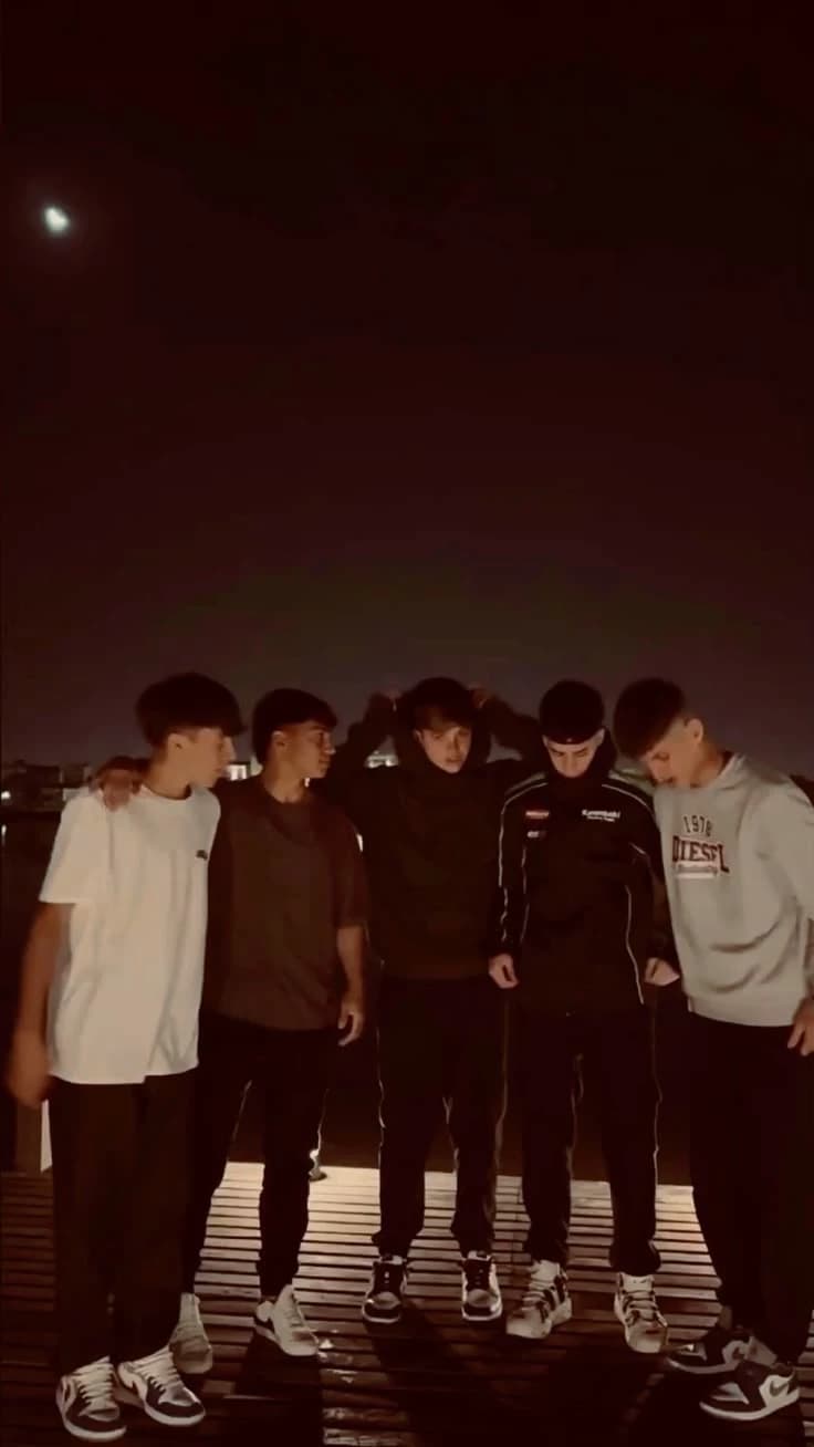 ~||Seu grupo de valentões meninos||~ thumbnail