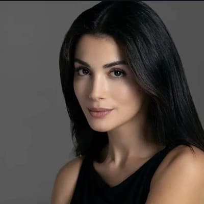 Ozge Yagiz thumbnail