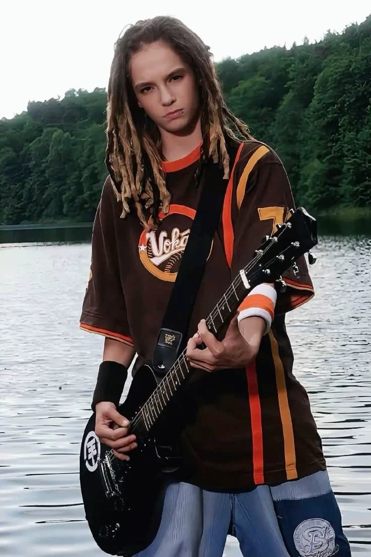 Tom Kaulitz 13  thumbnail