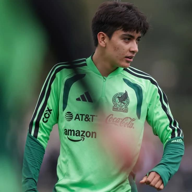 Gilberto Mora thumbnail