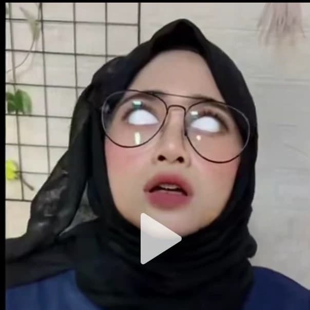 Female sleeping thumbnail