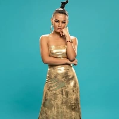 Queen Angelina The Territorial thumbnail